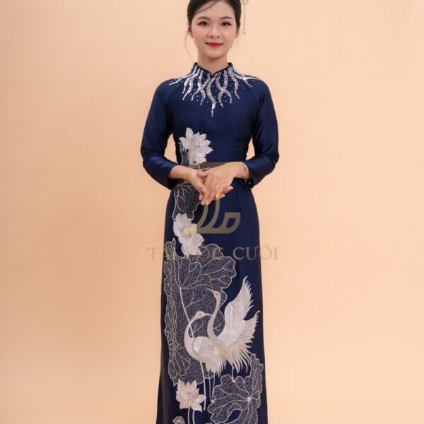 Áo Dài Bà Sui Xanh Lụa Thêu Chim Hạt Sen Trắng XL-CNQ7BSXL70
