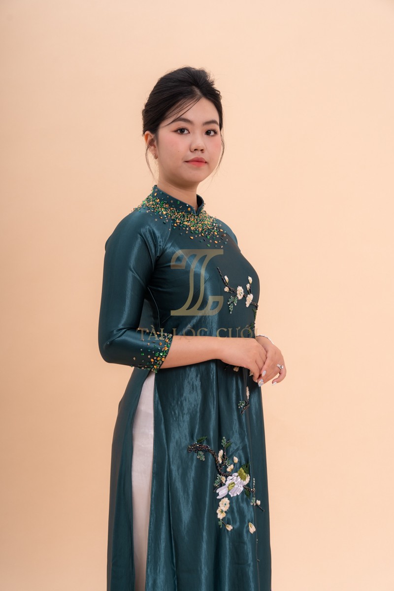 Xanh Lá Lụa Thêu Mai Vàng Cườm Cổ XL-BSXL69_3